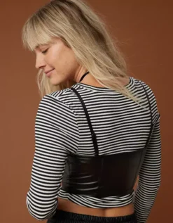 OFFLINE By Aerie Real Luxe Faux Leather Bra Top 7 OFFLINE By Aerie Real Luxe Faux Leather Bra Top -Summer Apparel Store 2696 1471 073 ob